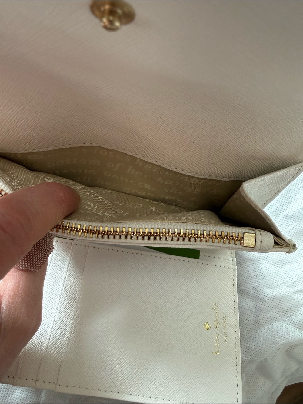 kate spade green scallop-flap wallet with gold logo - Picture 6 of 9
